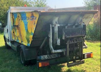 Iveco Daily 35 C9 , 2.800 cc diesel, ribaltabile posteriore